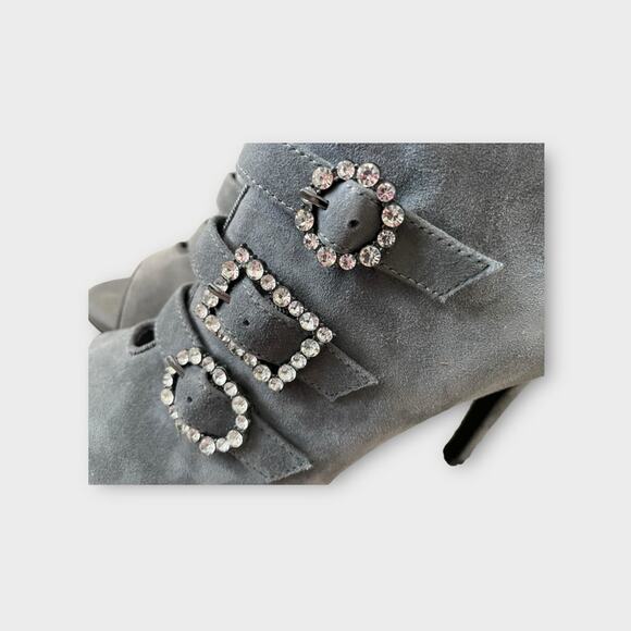 White House Black Market Peep Toe Gray Suede Buckle Booties Heel Sandal Size 6.5 - Picture 6 of 13